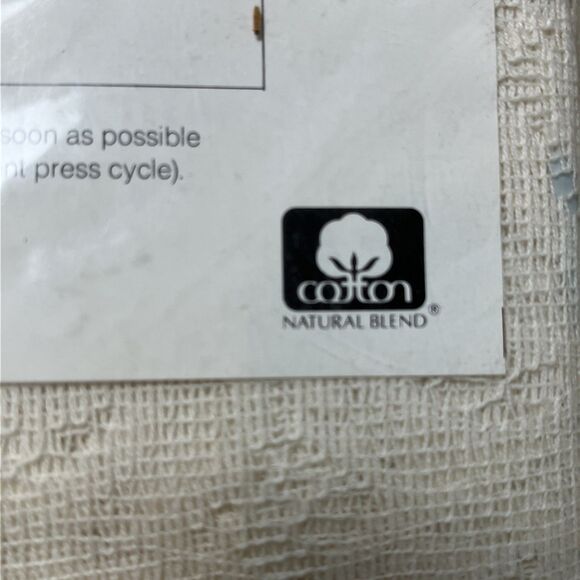 VTG NIP Quaker Mayfair 70” ROUND Lace Tablecloth Natural Ivory Made In USA‎ - Picture 6 of 6